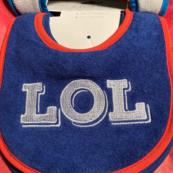 4 pack bibs self closure fun different sayings new 0+months nice gift - Picture 2 of 5
